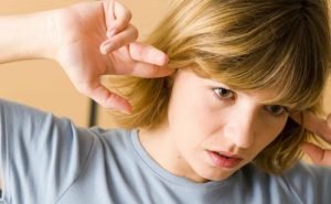 I hear a kind of buzzing sound in my ear. What is the reason?