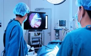 Is operation suggested for Para-umbilical hernia?